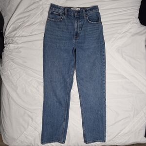Abercrombie Curve Love Straight Leg Jean